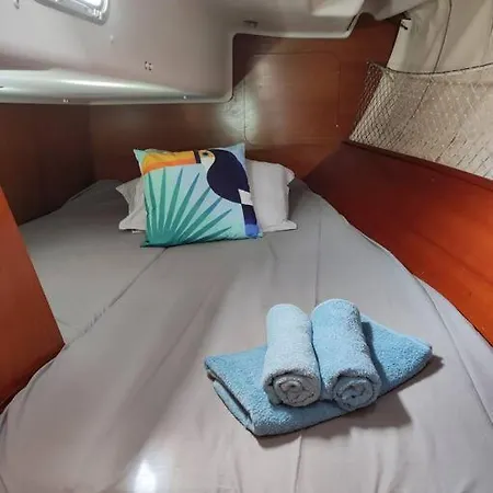 Bådhotel Romantic Sailboat In Belem